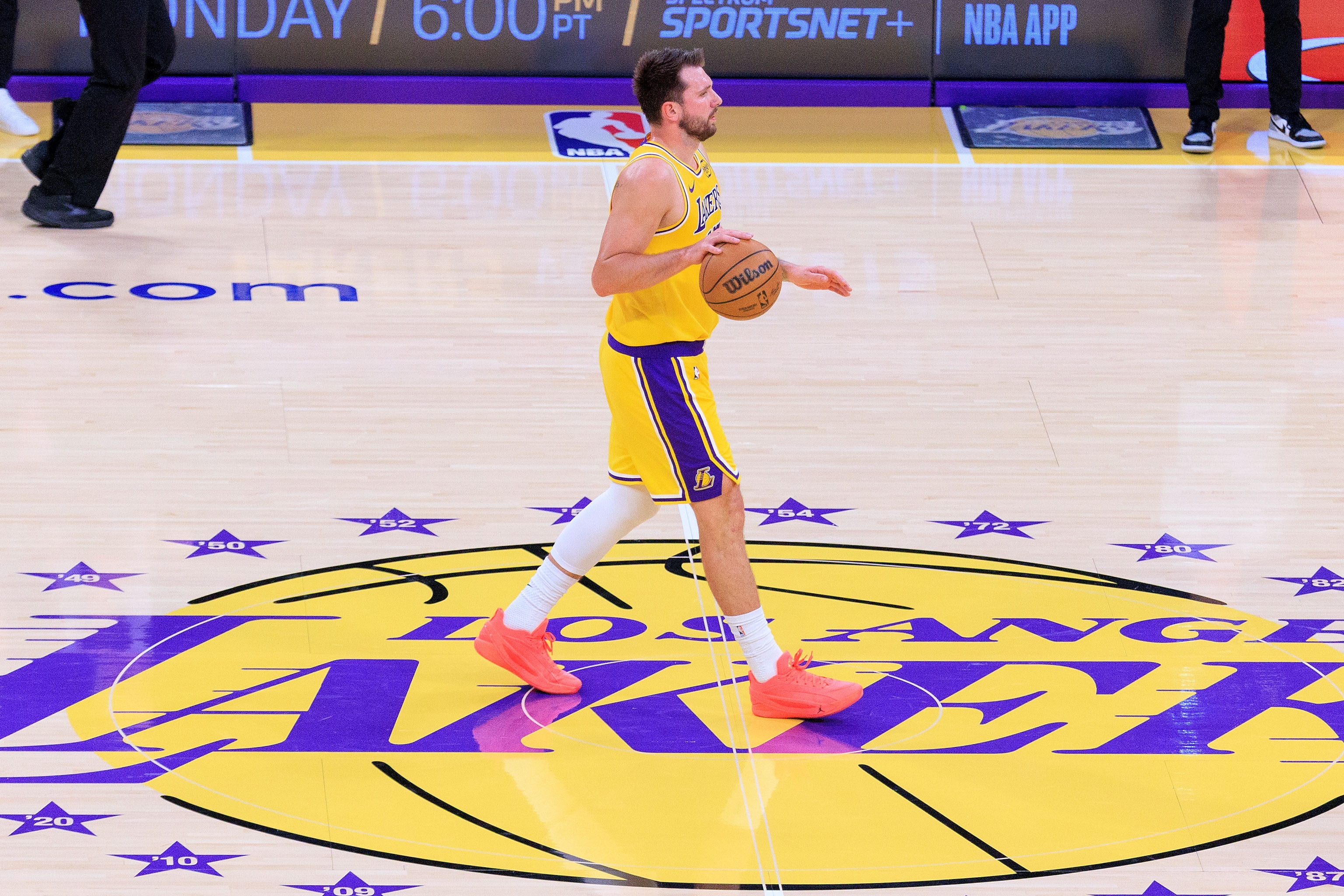 東契奇回應(yīng)技犯爭(zhēng)議 稱(chēng)扎威三次挑釁自己未發(fā)一言