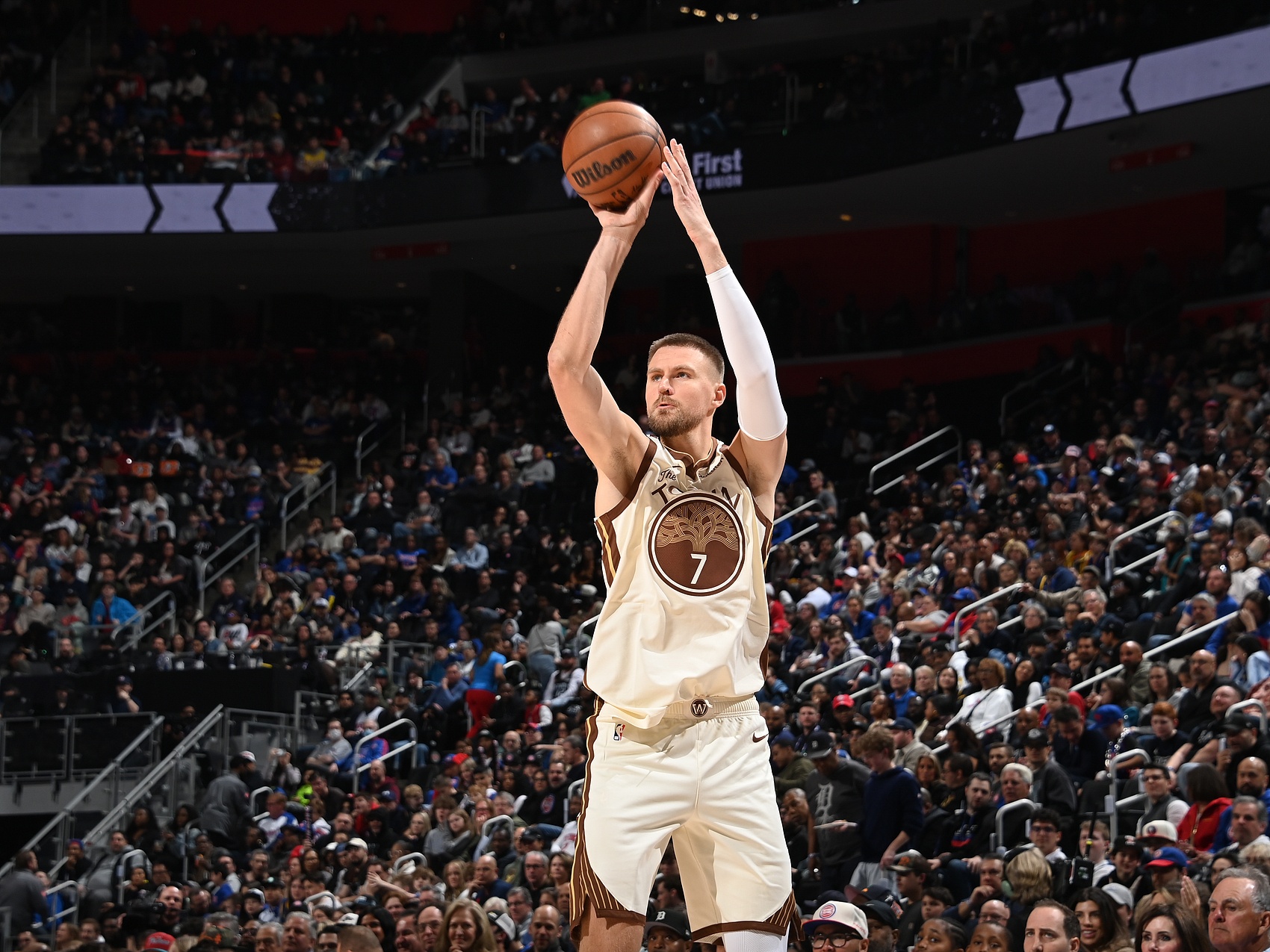 科爾賽后點(diǎn)明波津戰(zhàn)術(shù)權(quán)重提升 直言球隊(duì)決策能力成下半場隱患