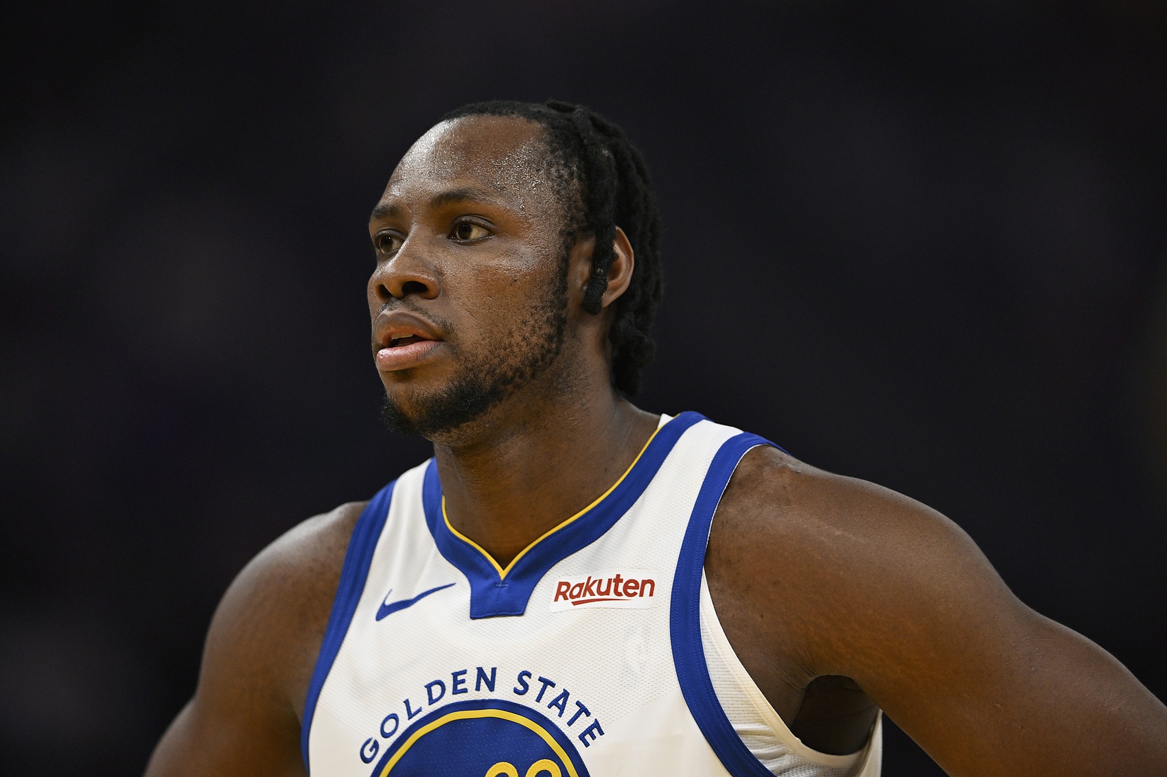 貝西談留隊(duì)可能 庫里稱其融入如多年隊(duì)友